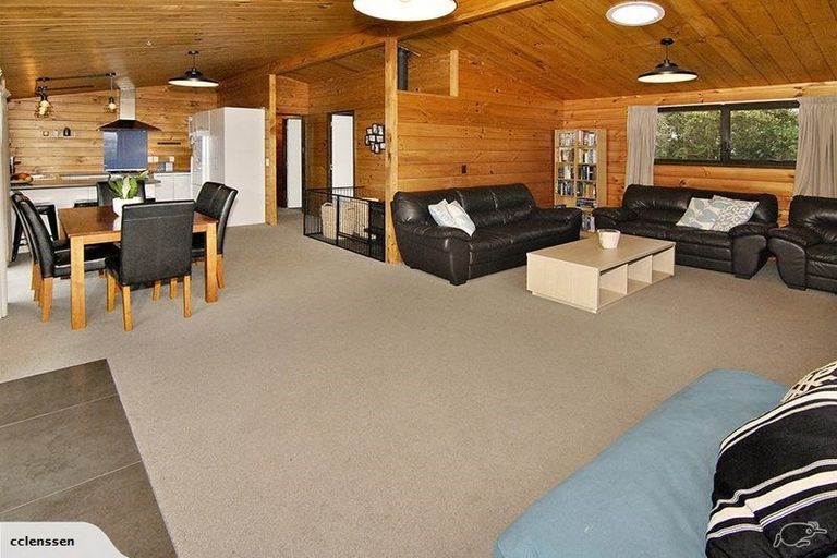 Photo of property in 60 Nalanda Crescent, Broadmeadows, Wellington, 6035