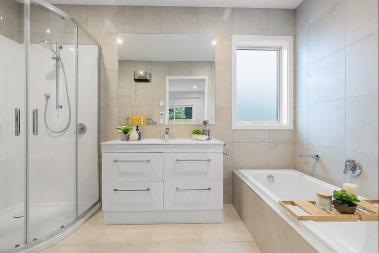 Photo of property in 3 Mere Road, Taupo, 3330