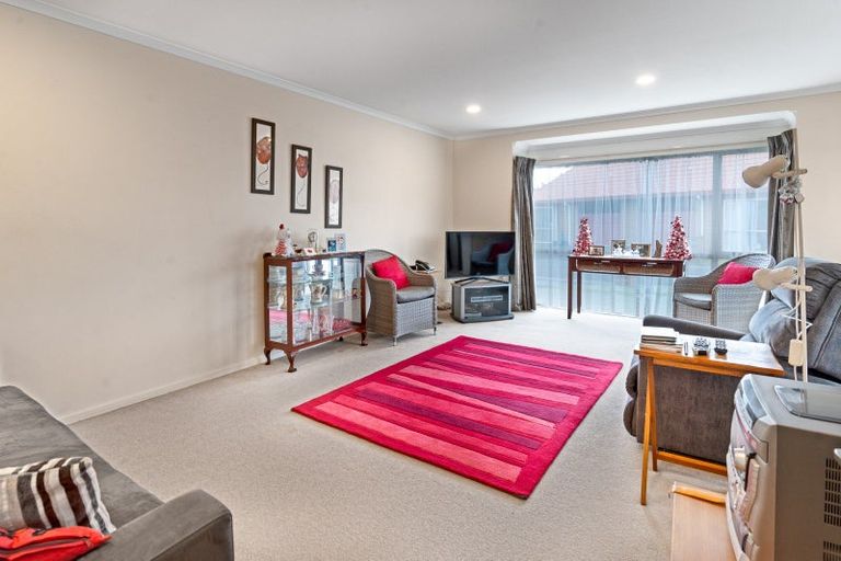 Photo of property in Holdsworth Villas, 2/47 William Donald Drive, Solway, Masterton, 5810