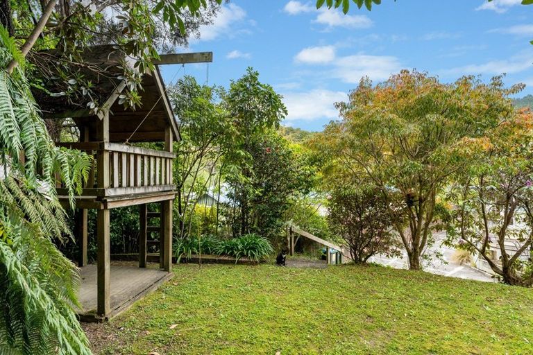Photo of property in 14 Pinehaven Road, Pinehaven, Upper Hutt, 5019