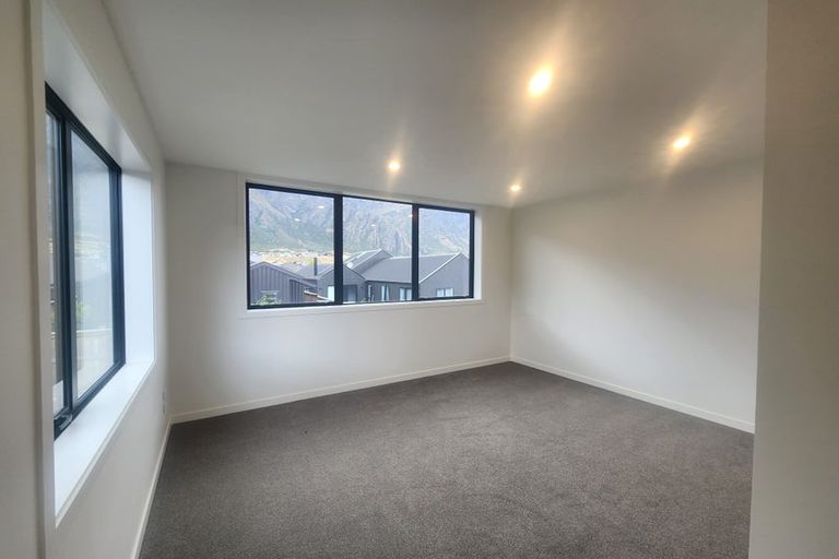 Photo of property in 31 Howden Drive, Jacks Point, 9371