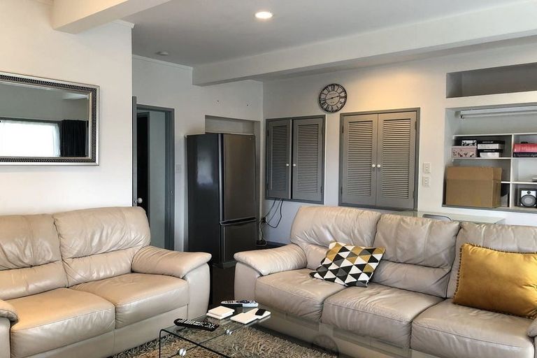 Photo of property in 107 Moore Street, Hillcrest, Auckland, 0627