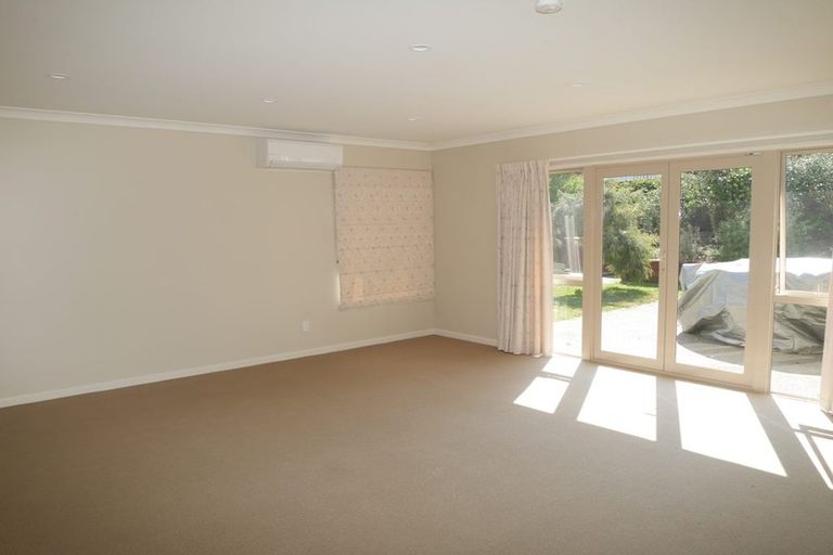 Photo of property in 19 Waterstone Avenue, Paraparaumu, 5032