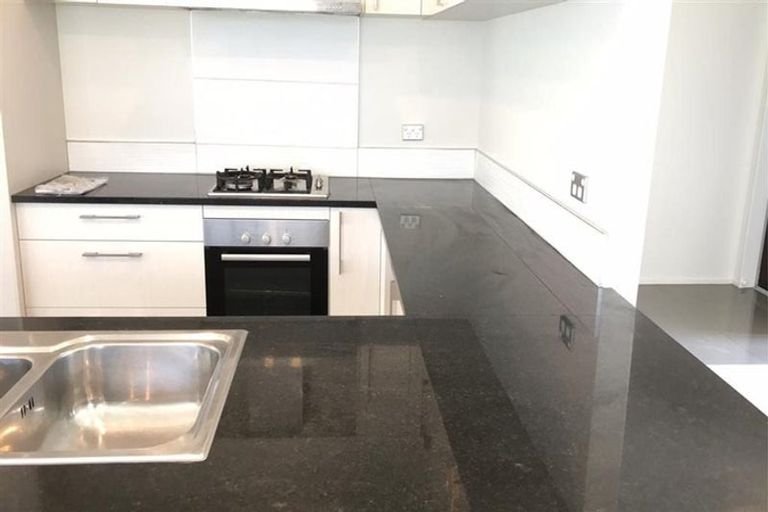 Photo of property in 203 Porchester Road, Takanini, 2112