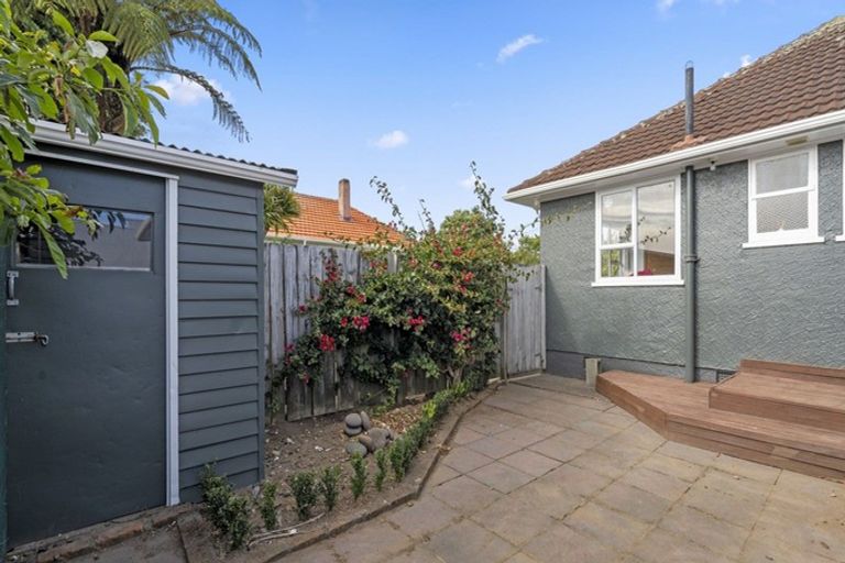 Photo of property in 4 Raleigh Street, Vogeltown, New Plymouth, 4310