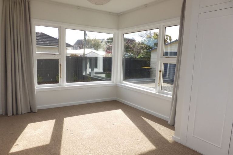 Photo of property in 74 Isleworth Road, Bishopdale, Christchurch, 8053