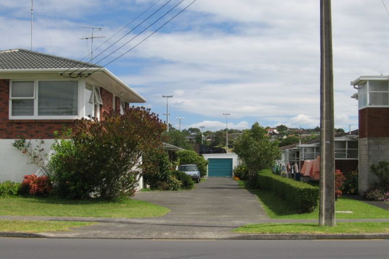Photo of property in 2/766 Beach Road, Browns Bay, Auckland, 0630