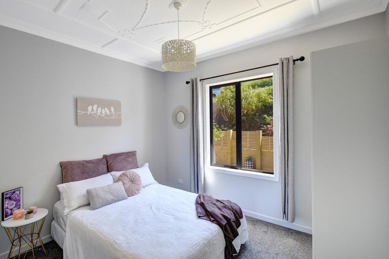 Photo of property in 20 Ocean View Road, Ravensbourne, Dunedin, 9022