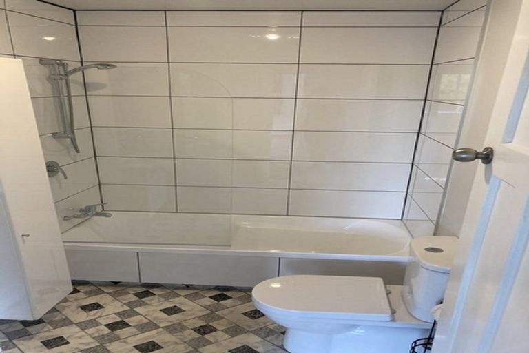 Photo of property in 4 Exmouth Street, Abbotsford, Dunedin, 9018