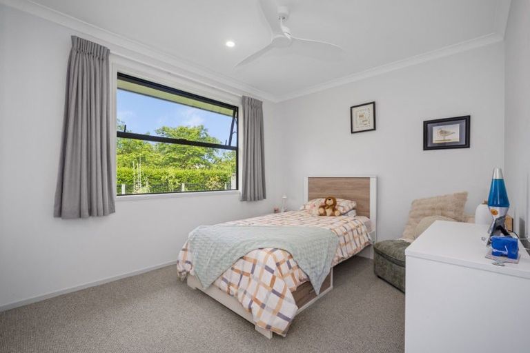 Photo of property in 12 Serenity Drive, Omokoroa, 3114