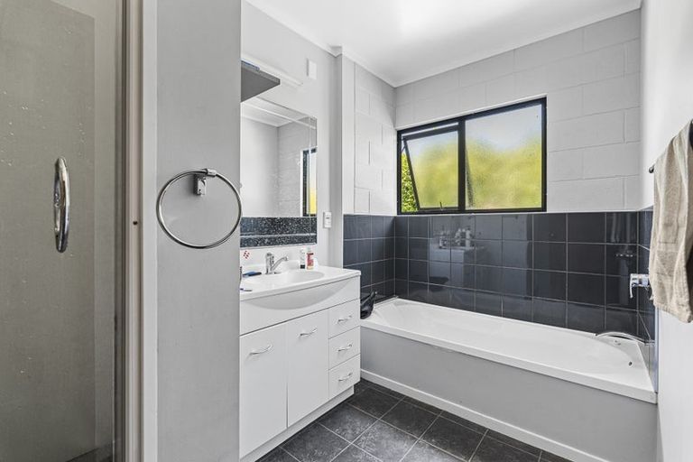 Photo of property in 39 Trelawney Crescent, Westown, New Plymouth, 4310