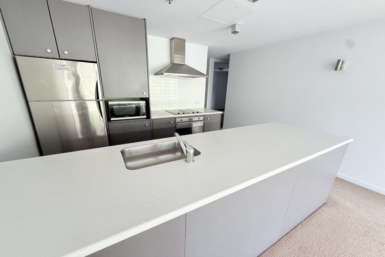 Photo of property in Montreaux Apartments, 3f/164 The Terrace, Wellington Central, Wellington, 6011