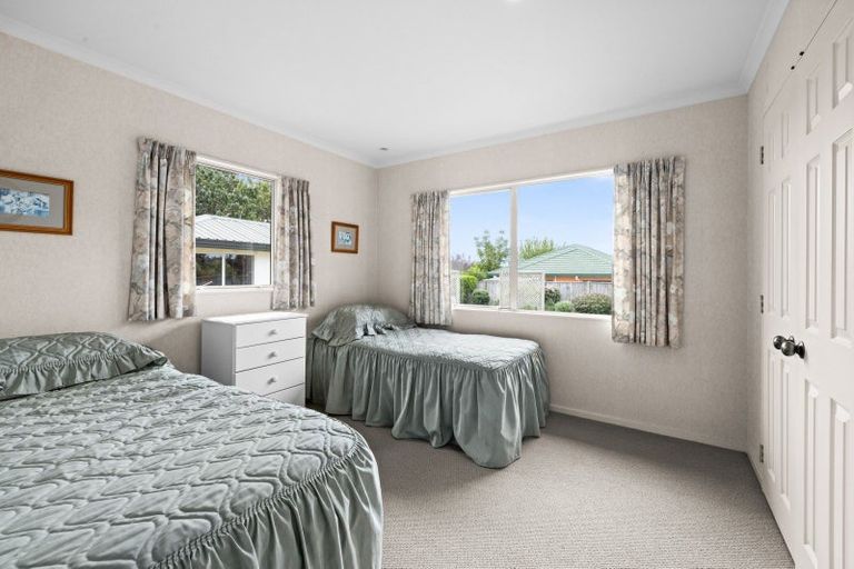 Photo of property in 11 Kingsgate Row, Havelock North, 4130