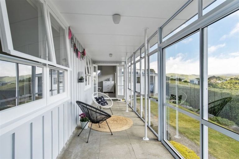 Photo of property in 3 Jay Street, Paparangi, Wellington, 6037