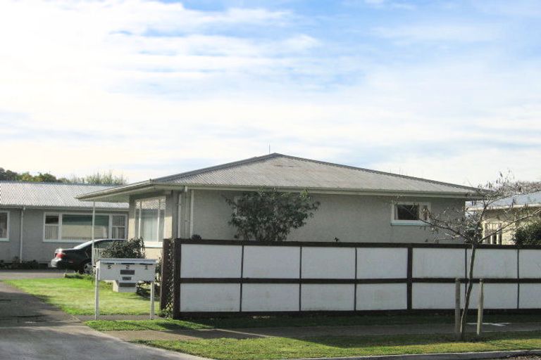 Photo of property in 2/108 Charlotte Crescent, Mayfair, Hastings, 4122