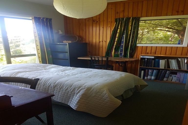 Photo of property in 24 Rakeiora Grove, Korokoro, Lower Hutt, 5012