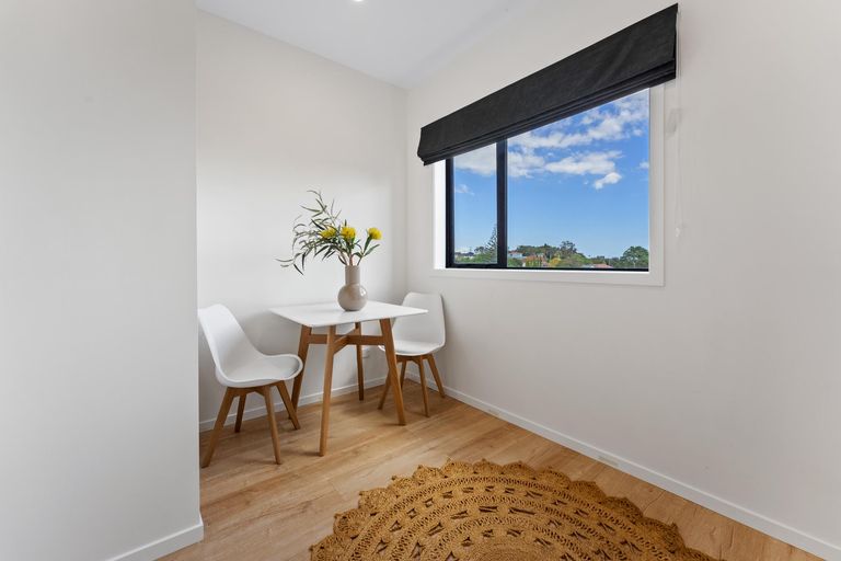 Photo of property in 402/553c Glenfield Road, Glenfield, Auckland, 0629
