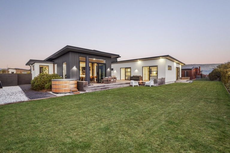 Photo of property in 67 Infinity Drive, Wanaka, 9305