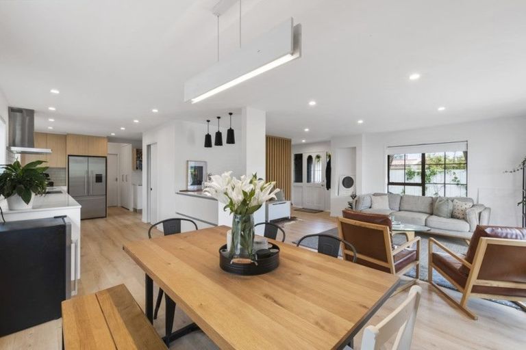 Photo of property in 2/1 Bruce Street, Northcote Point, Auckland, 0627