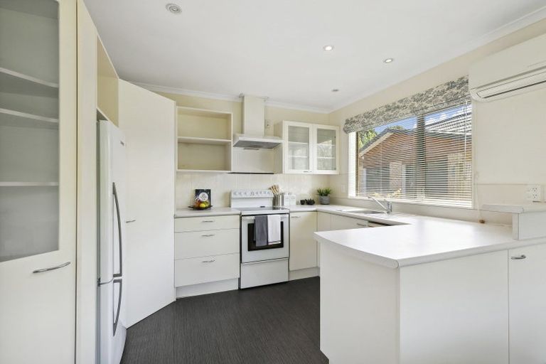 Photo of property in Redwood Village, 31/42 Main Road, Tawa, Wellington, 5028