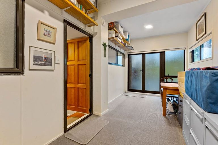 Photo of property in 89 Brick Bay Drive, Sandspit, Warkworth, 0982