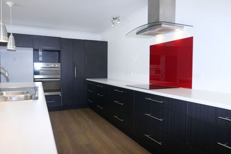 Photo of property in 17 Charlotte Way, Raumati South, Paraparaumu, 5032