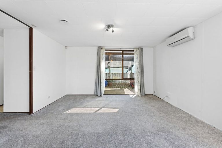 Photo of property in 121 Shifnal Drive, Randwick Park, Auckland, 2105