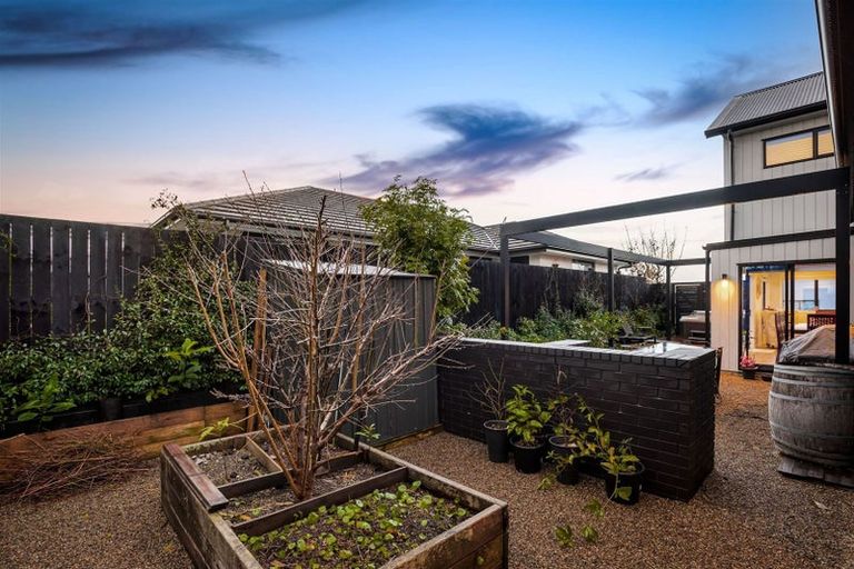 Photo of property in 3 Podgora Avenue, Kumeu, 0810