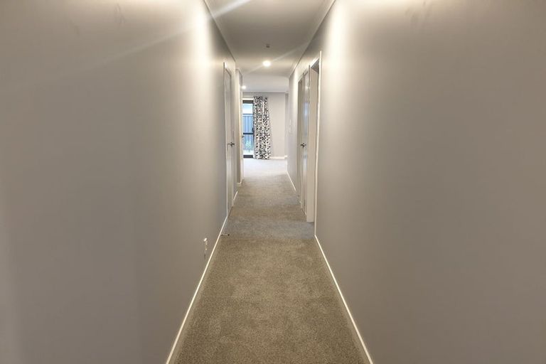 Photo of property in 27 Kaki Drive, Kenepuru, Porirua, 5022