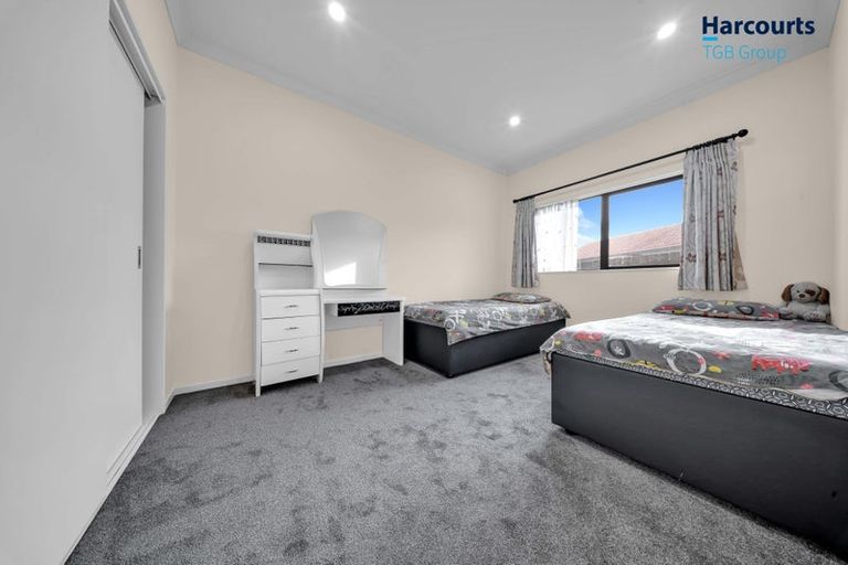 Photo of property in 6a Leven Lane, Totara Heights, Auckland, 2105