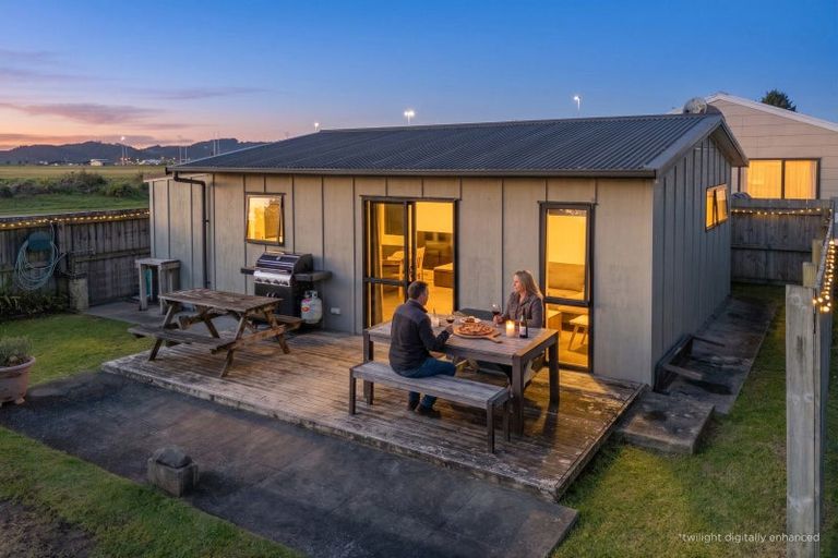 Photo of property in 15 Moewai Park Road, Whitianga, 3510