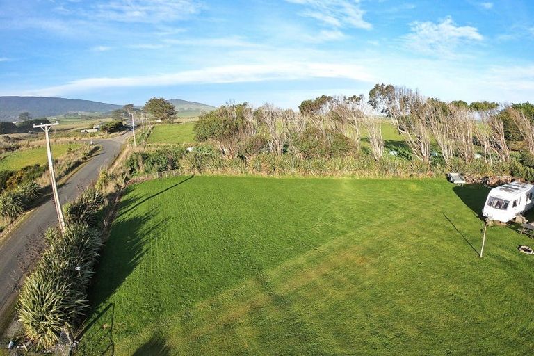 Photo of property in 70 Dover Street, Orepuki, Riverton, 9881