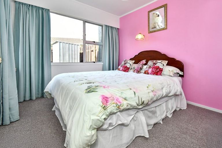 Photo of property in 8a Ashdown Place, Pahurehure, Papakura, 2113