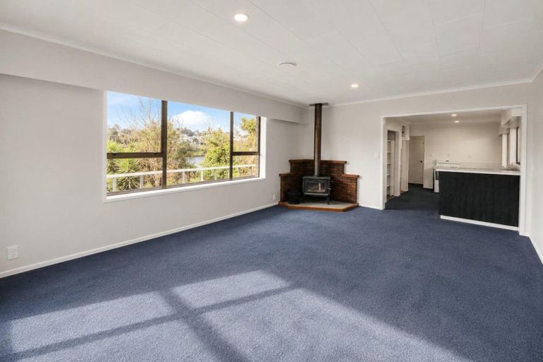 Photo of property in 22 Frankley Road, Westown, New Plymouth, 4310