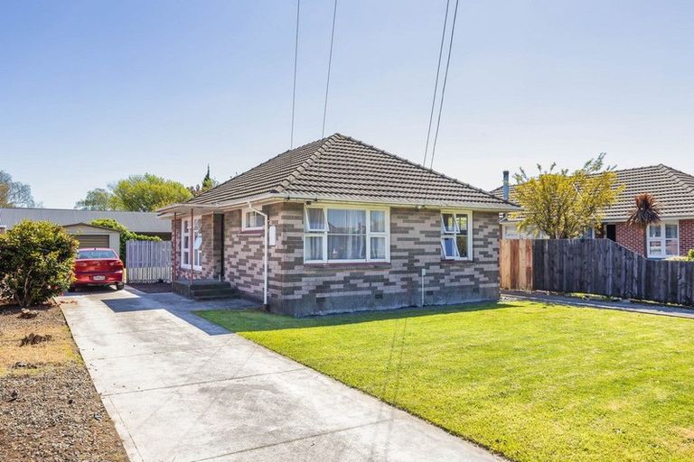 Photo of property in 12 Haslett Place, Upper Riccarton, Christchurch, 8041