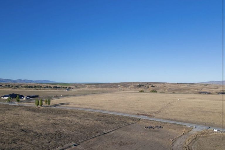 Photo of property in 20 Southern Tor Lane, Springvale, 9393