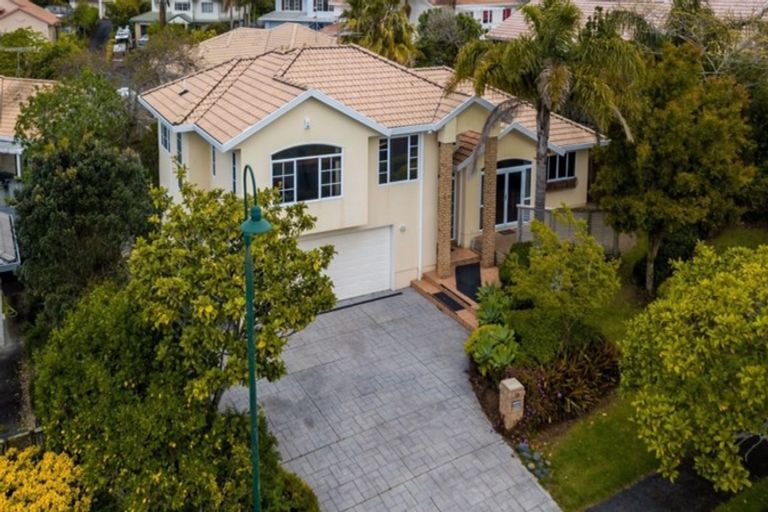 Photo of property in 28 Westminster Gardens, Unsworth Heights, Auckland, 0632