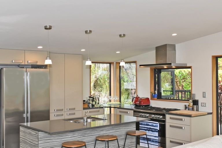 Photo of property in 11 Ferndale Drive, Snells Beach, 0920