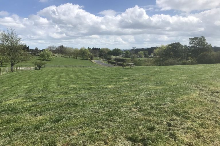 Photo of property in 52 Ewing Road, Tuakau, 2694