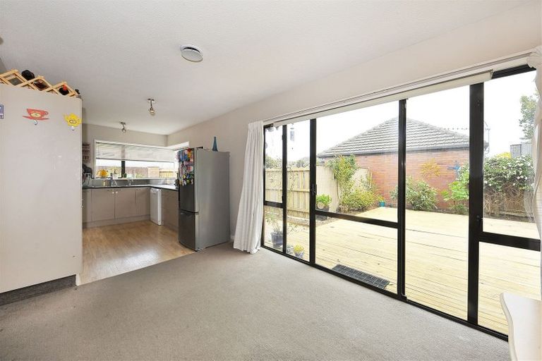 Photo of property in 2/77c Mackworth Street, Woolston, Christchurch, 8062