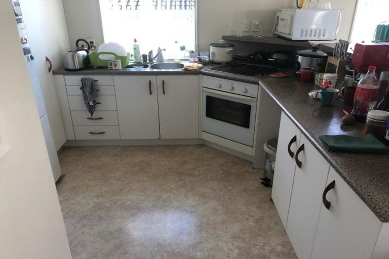 Photo of property in 159a Chivalry Road, Glenfield, Auckland, 0629