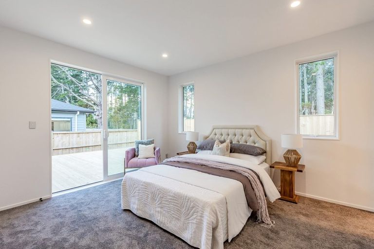 Photo of property in 28 Konoba Avenue, Kumeu, 0810