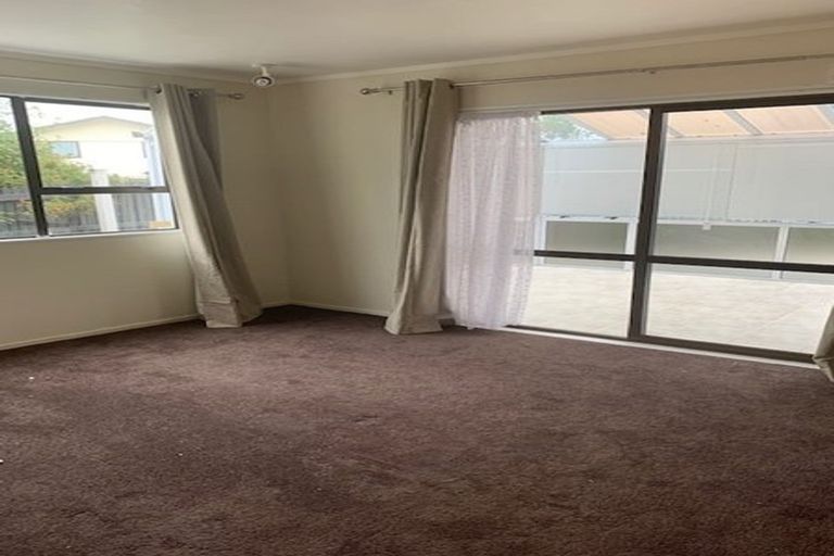 Photo of property in 1 Thurso Grove, Papakowhai, Porirua, 5024