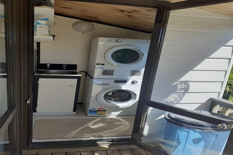 Photo of property in 8 Pararewa Drive, Whalers Gate, New Plymouth, 4310