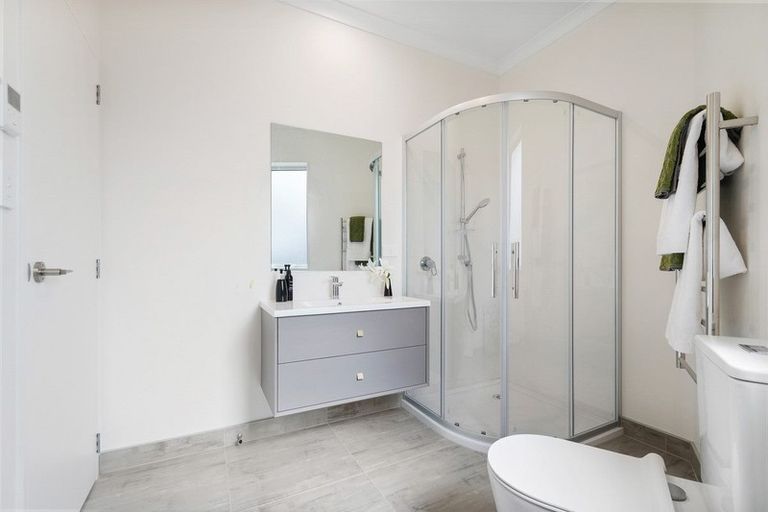 Photo of property in 3 Melgran Avenue, Papakura, 2110