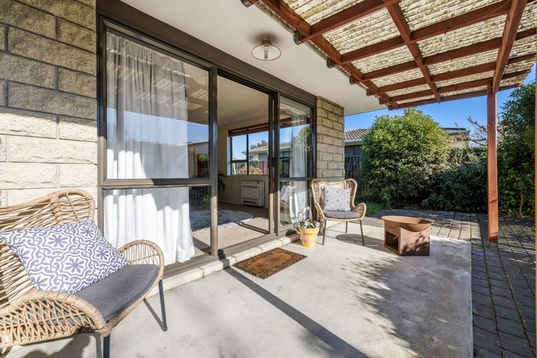 Photo of property in 1/52a Aorangi Road, Bryndwr, Christchurch, 8053