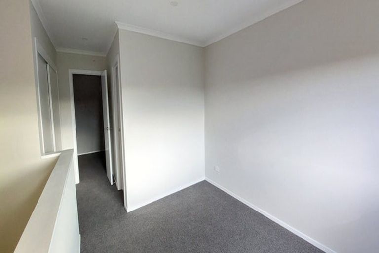 Photo of property in 2/125b Metcalfe Road, Ranui, Auckland, 0612