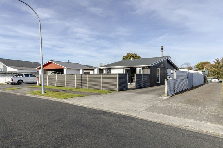 Photo of property in 49 Gardenia Avenue, Bell Block, New Plymouth, 4312