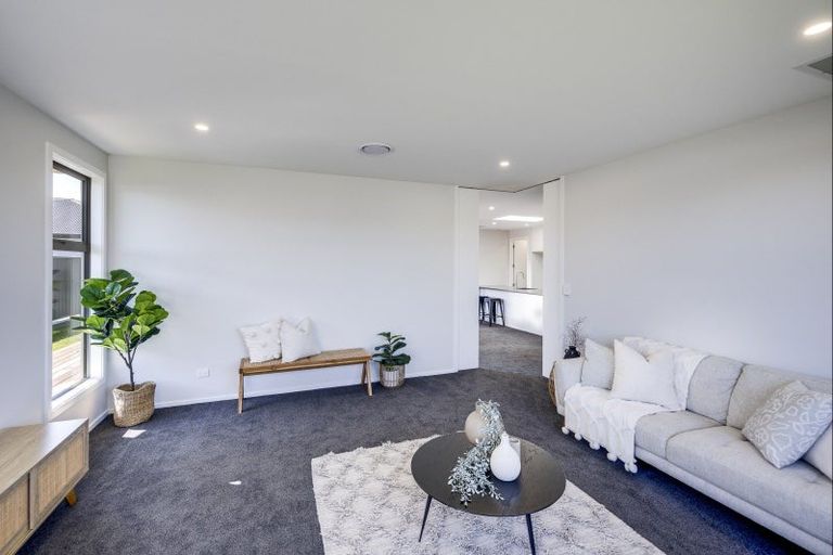 Photo of property in 18 Whangaehu Place, Te Awa, Napier, 4110