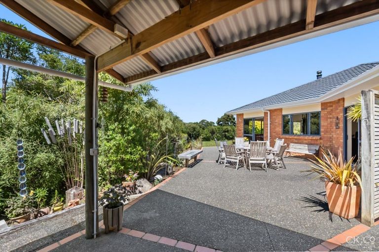 Photo of property in 8a Garrett Place, Riverstone Terraces, Upper Hutt, 5018
